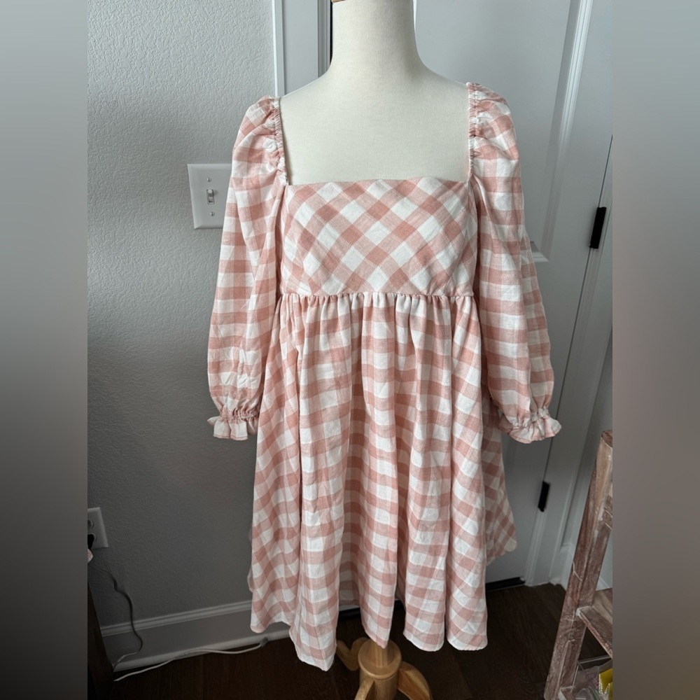NWT Storia Pink &White Check Plaid Smocked Pleated Dress.  Sz M. - Picture 2 of 9